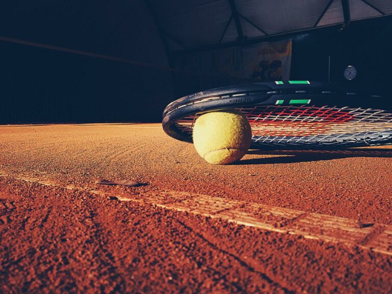 tennis, racket, court-923659.jpg